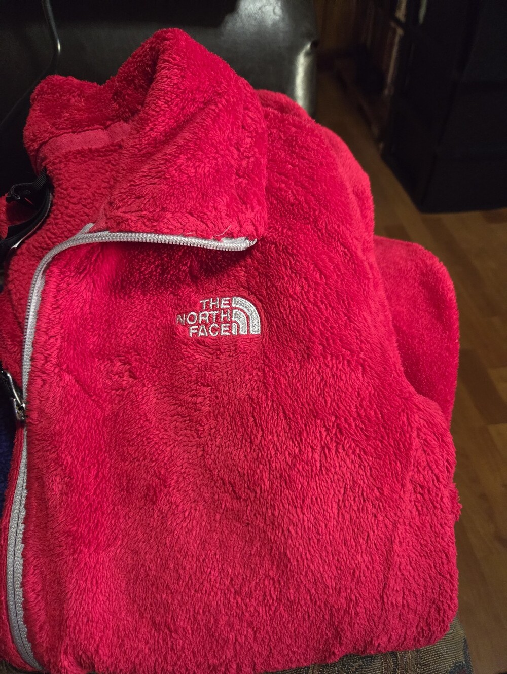 Northface Womens Plush Cozy Warm Jacket,Red with Grey Zipper,Size L,Pockets .